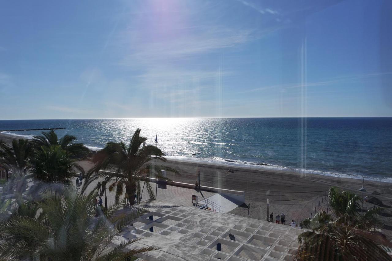 Beachfront 82 Torrox Bagian luar foto